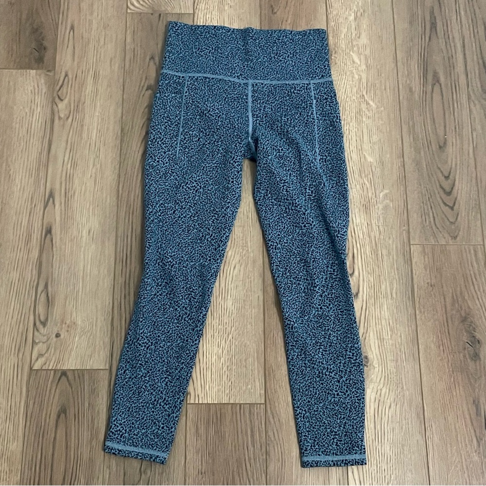 Athleta Salutation Stash II Textured Tight